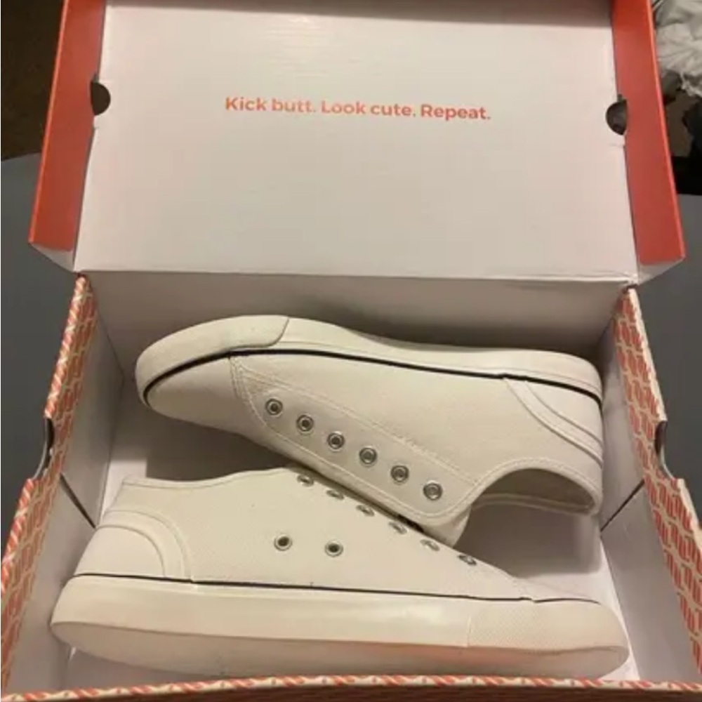 Fabletics White Sneakers